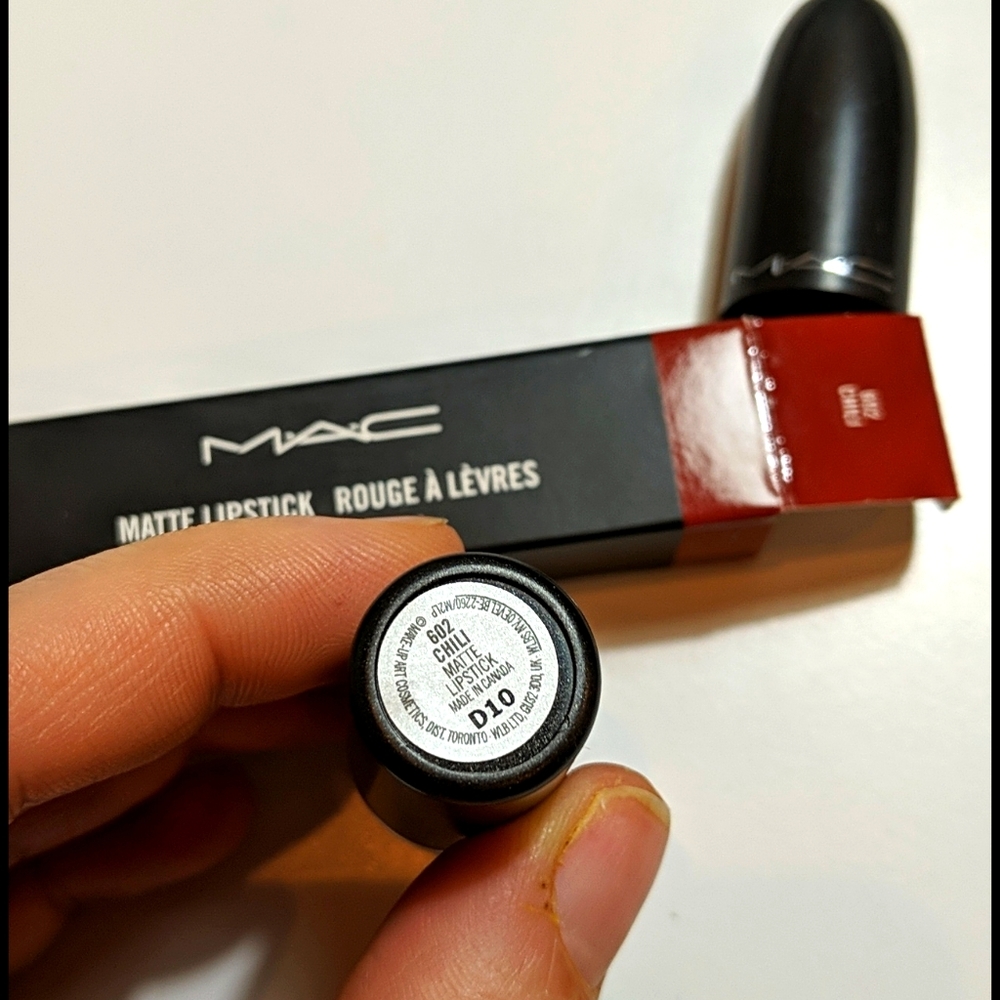 NIB: MAC Chili Lipstick - Picture 2 of 2